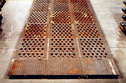 耐磨鋼板鉆孔-堆焊耐磨板定制(圖3)